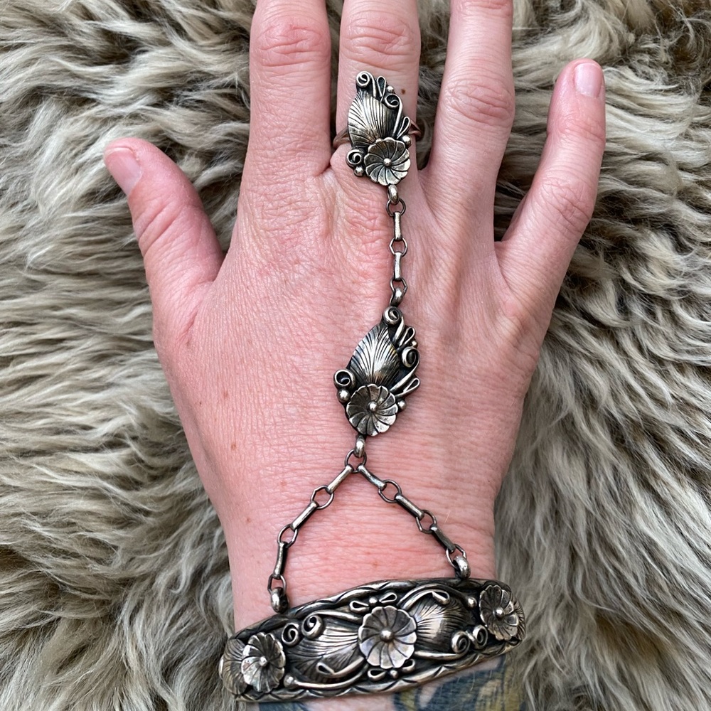 Vintage Sterling Silver Native American Cuff/Ring Chain Set